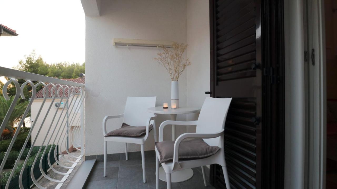 Apartment Ena - Lavica Podstrana Ngoại thất bức ảnh